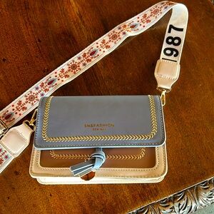 SN & Fashion Sen Nai DEAUTY Crossbody purse w/ removable strap
